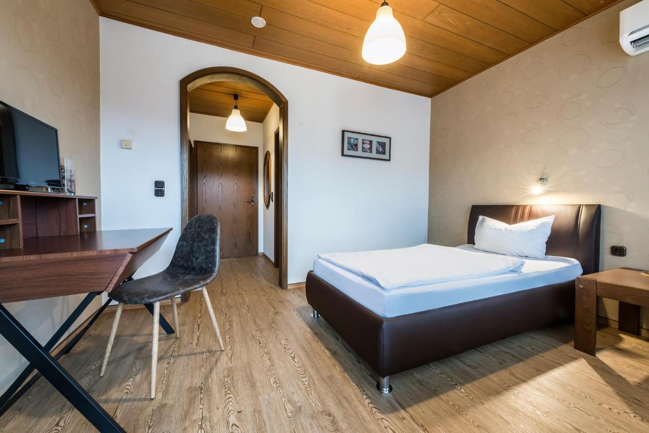 Hotel Es Laemmche Breuberg ภายนอก รูปภาพ